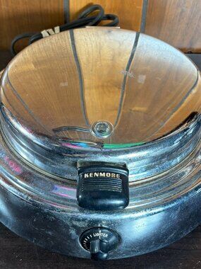 Vintage Kenmore Art Deco Style Round Waffle Maker Working with original cord EUC